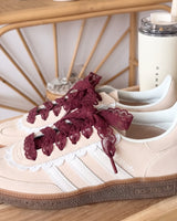 Paire de lacets en dentelle bordeaux