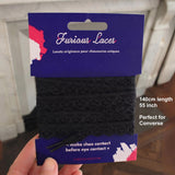 Lacets en dentelle noirs sur leur carton Furious Laces