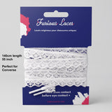 Lacets en dentelle blancs sur leur carton Furious Laces