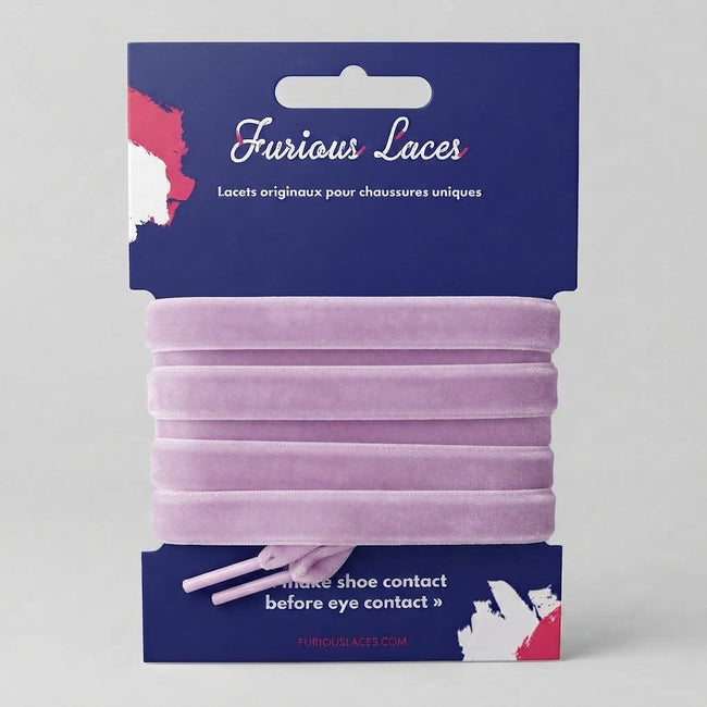 Lacets velours lilas dans leur packaging en carton Furious Laces