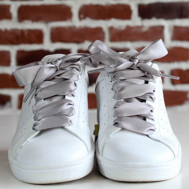2 Paires De Lacets Ruban Satin Large 120x4 Cm – Blanc Et Beige, Pour Sneakers, Baskets Femmes – Élégant